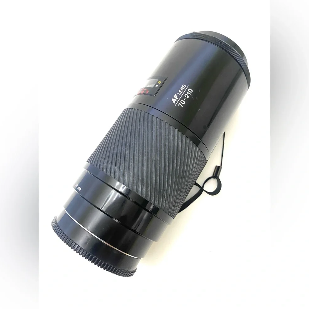 Minolta MAXXUM Zoom AF 70-210mm 1: 4 (32) Macro Camera Lens